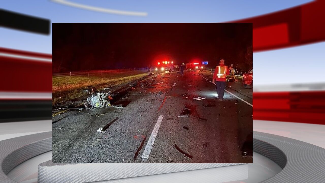 ISP: 3 people die in wrong-way crash on I-65